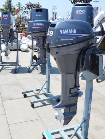 yamaha雅马哈船挂机日产船用发动机2冲程9.9马力船外机