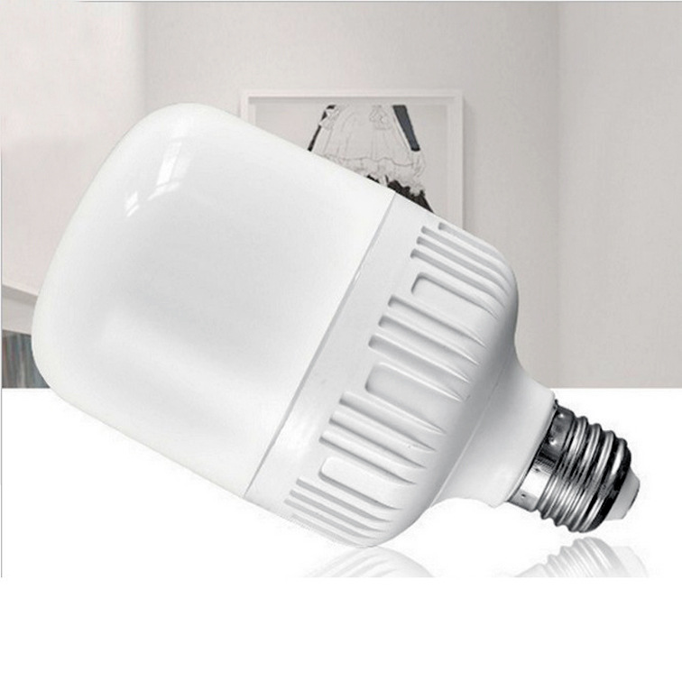 厂家直销 高富帅球泡灯30w高亮e27螺口灯泡节能护眼白光球泡灯