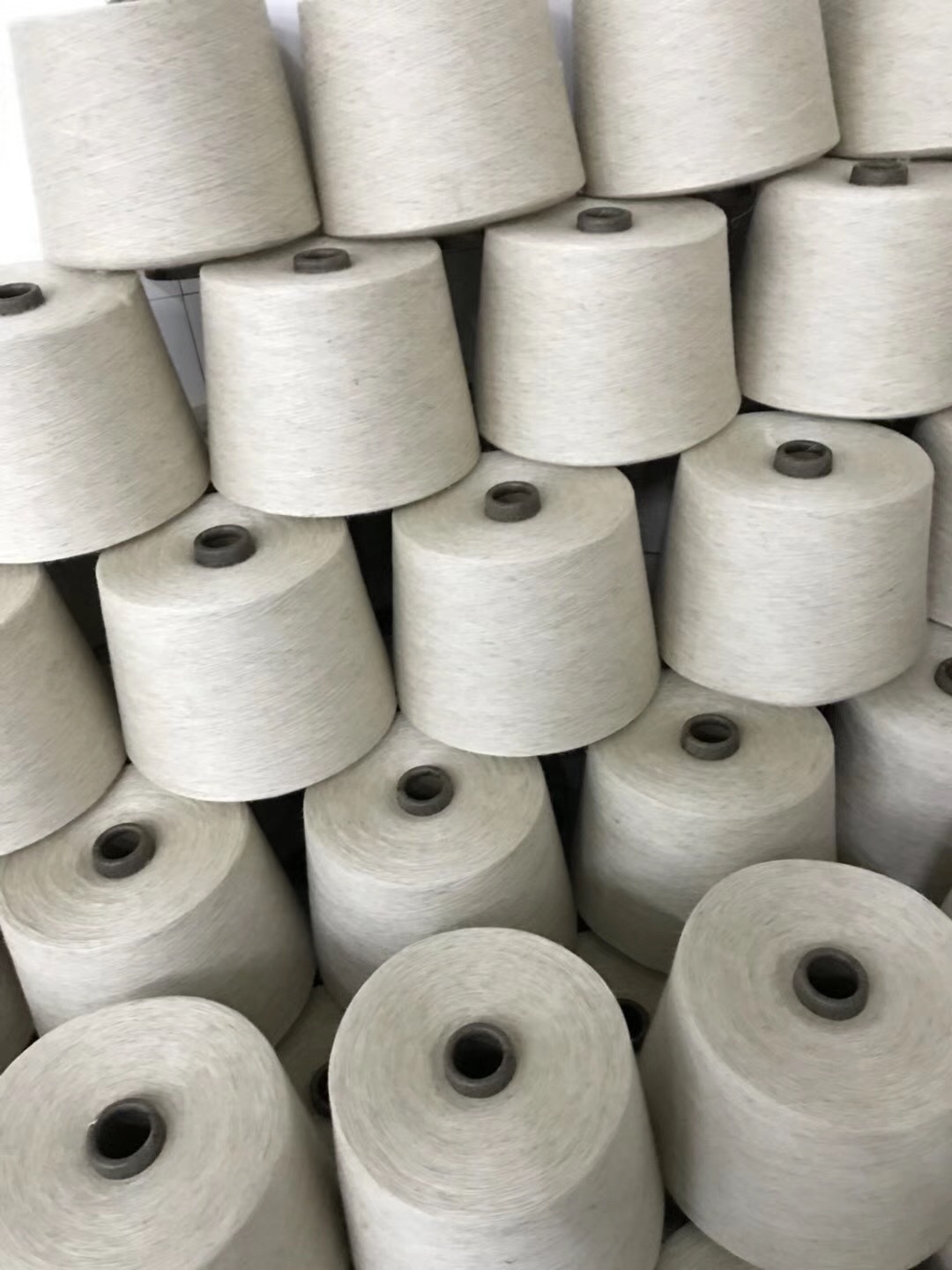 供应本色棉麻纱21支/1 亚麻55%棉45% 棉亚麻混纺纱 针织纱 机织纱