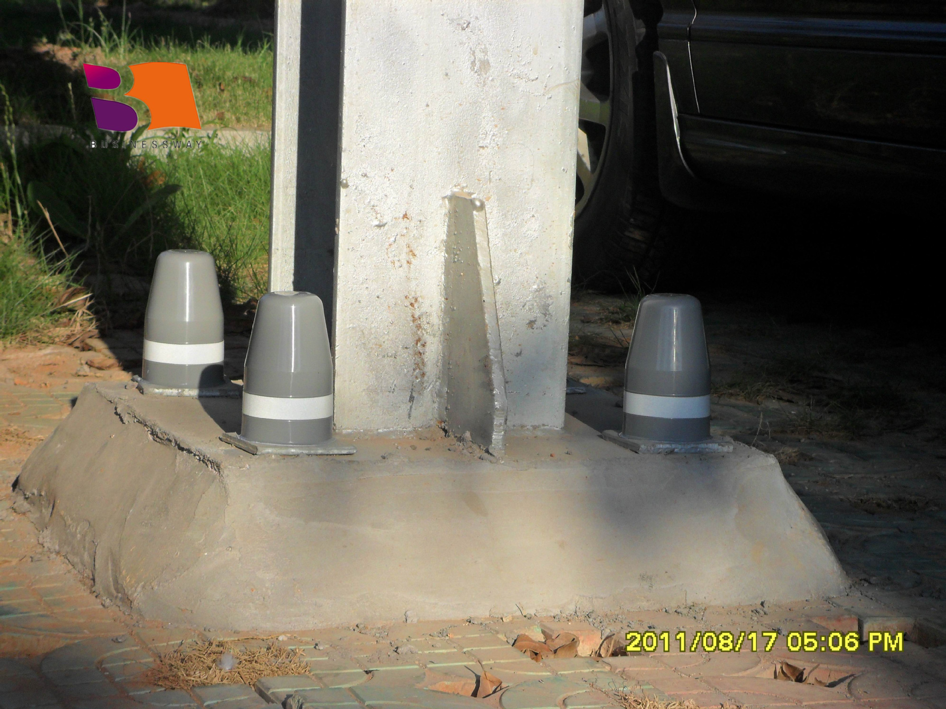 车库地脚螺栓螺母防护帽 螺栓螺母防护盖 螺丝保护罩 螺母防护套