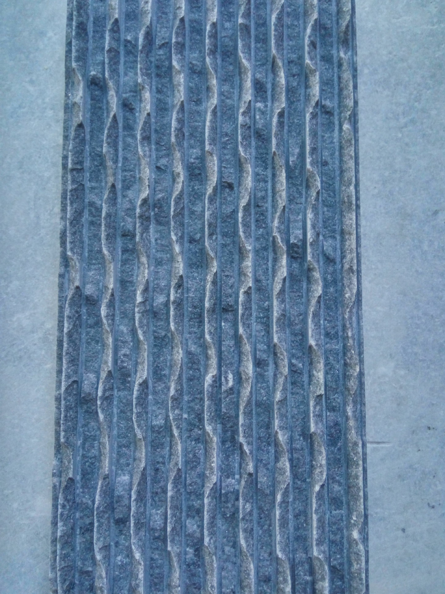 流水板流水石 别墅装饰园林建筑水幕墙外内墙文化石铺贴方法