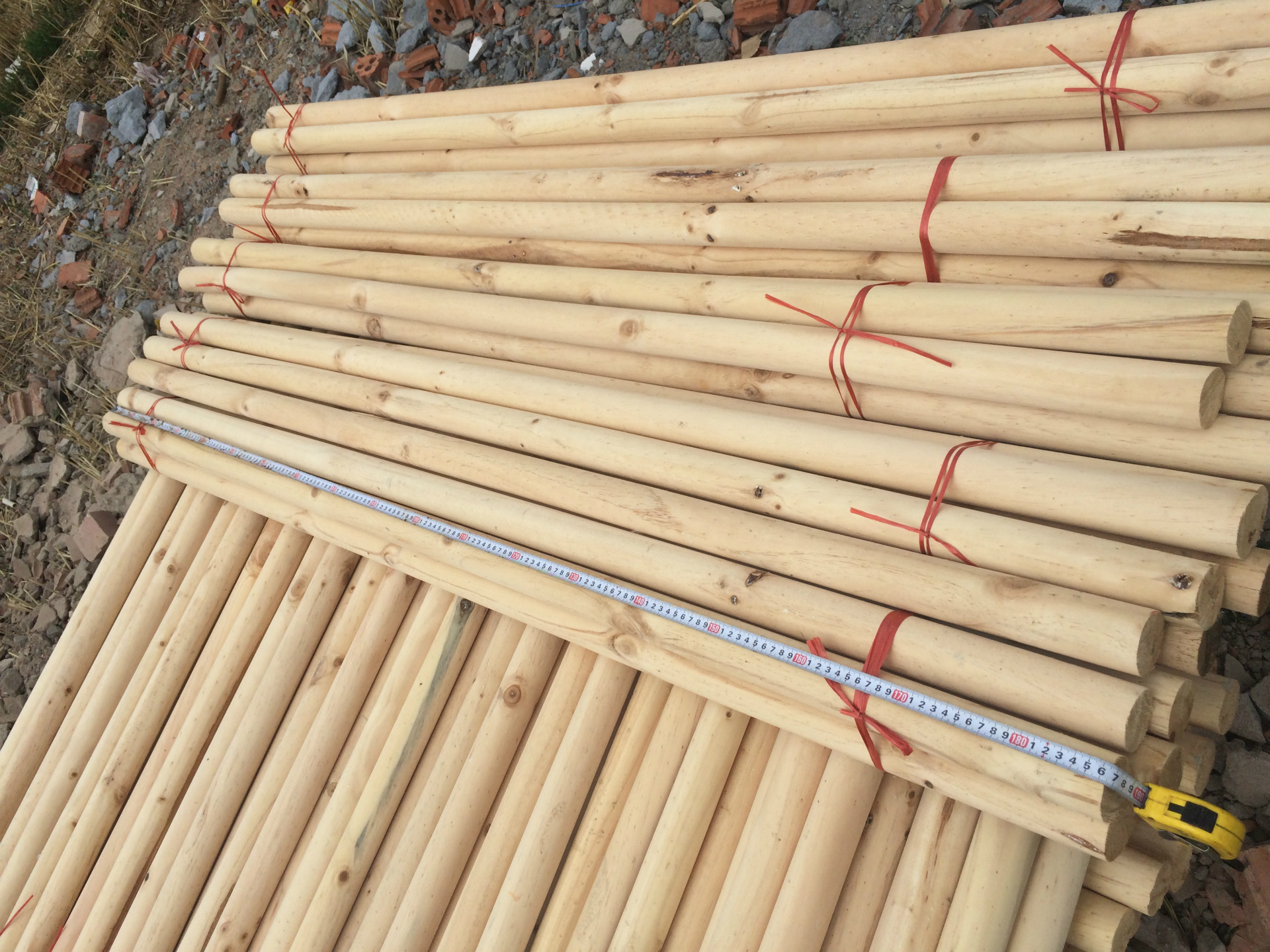 树木支撑架木棍 园艺支柱圆木棒 园林养护树撑固定木杆专业定制