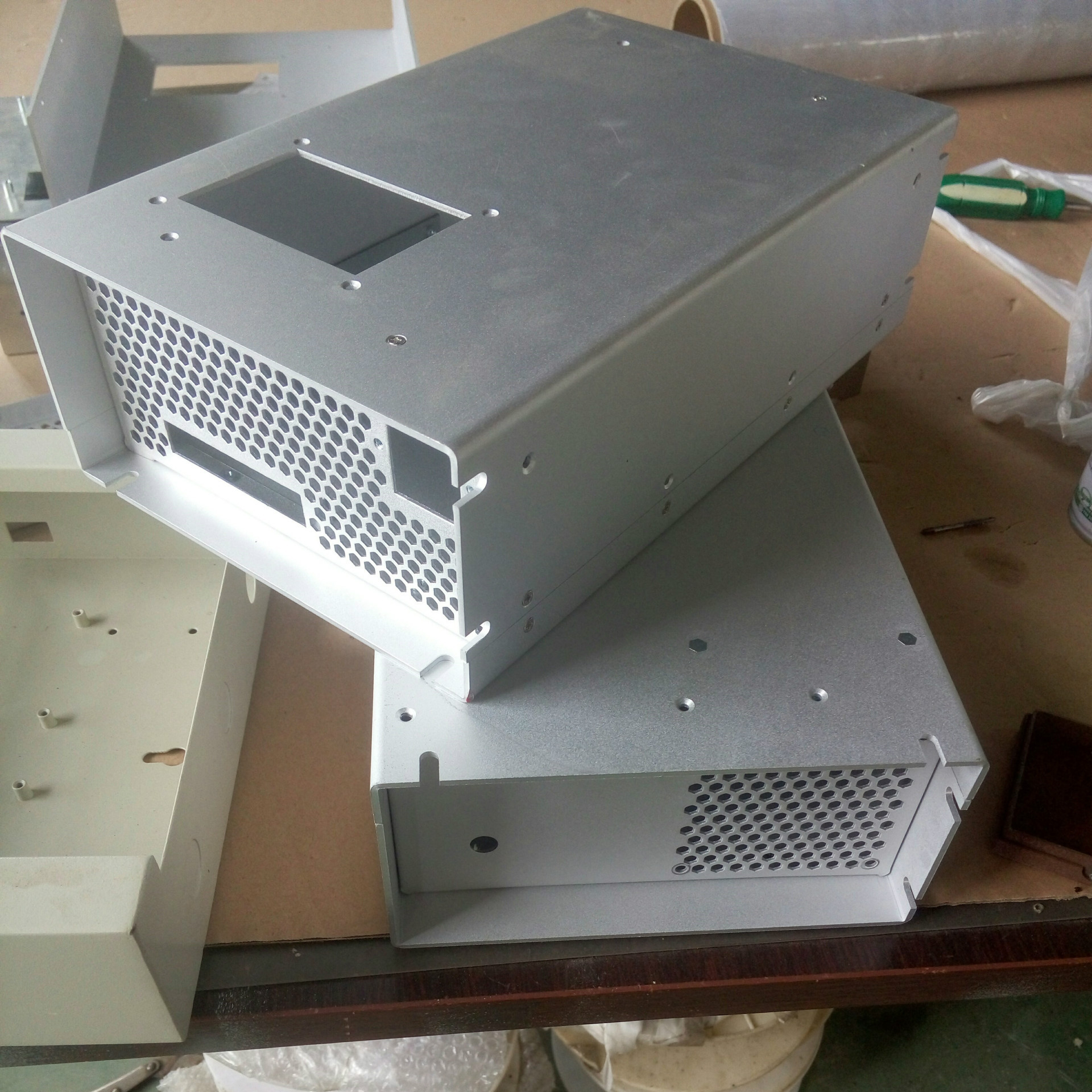 厂家专业供应 钣金外壳 机箱机柜 各种通讯设备外壳