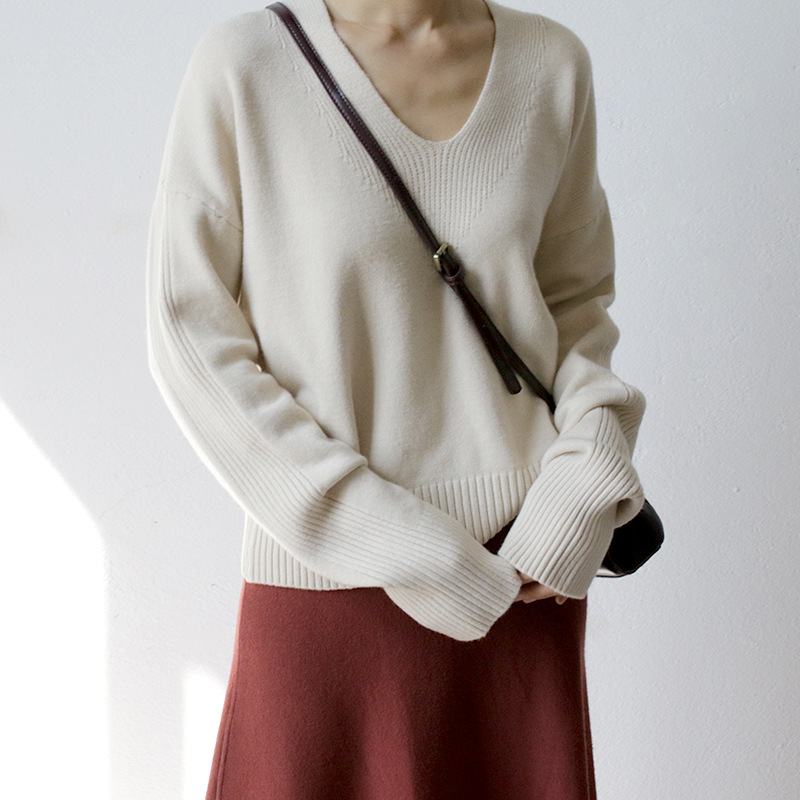 微商特供 秋冬新款韩国短款宽松堆堆袖套头毛衣 v领长袖纯色加厚
