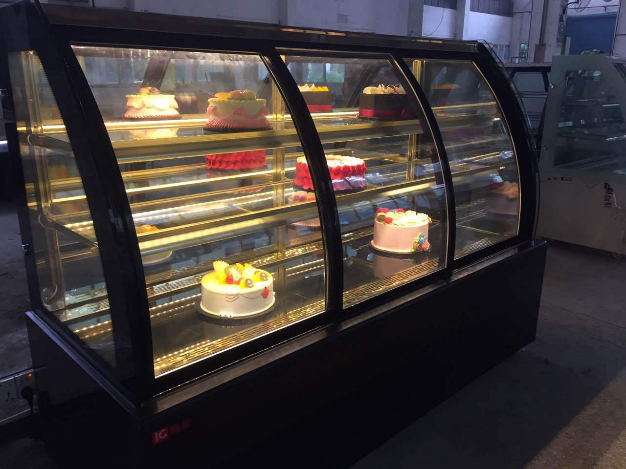单圆弧蛋糕柜 三层 日式直角 蛋糕柜 巧克力展示柜