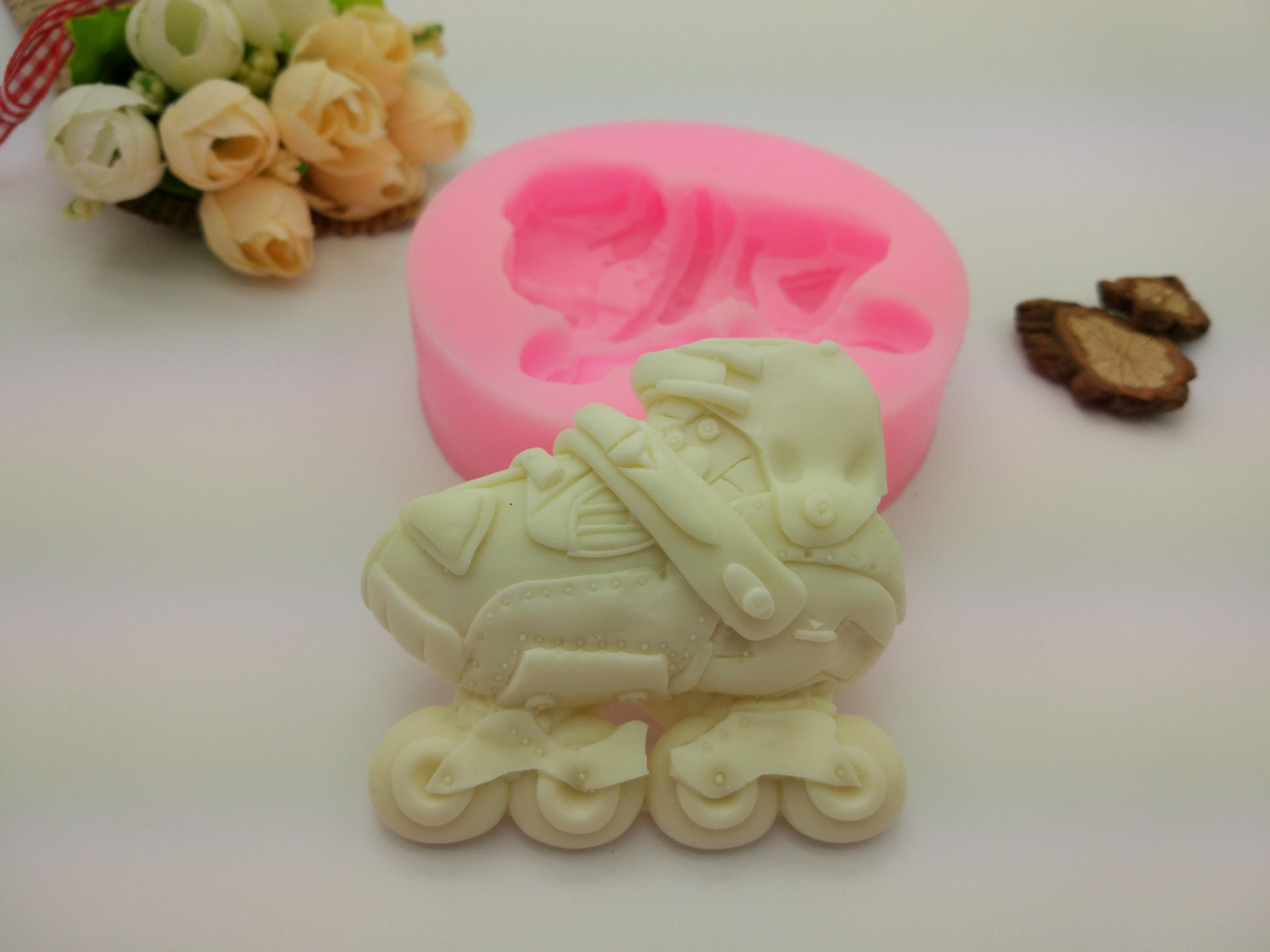 厂家直销diy蛋糕巧克力模具直排轮溜冰鞋液态硅胶翻糖手工皂模具