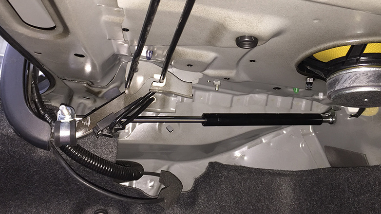 适用于1417款九代雅阁改装后备箱液压杆95代雅阁尾箱气动撑杆