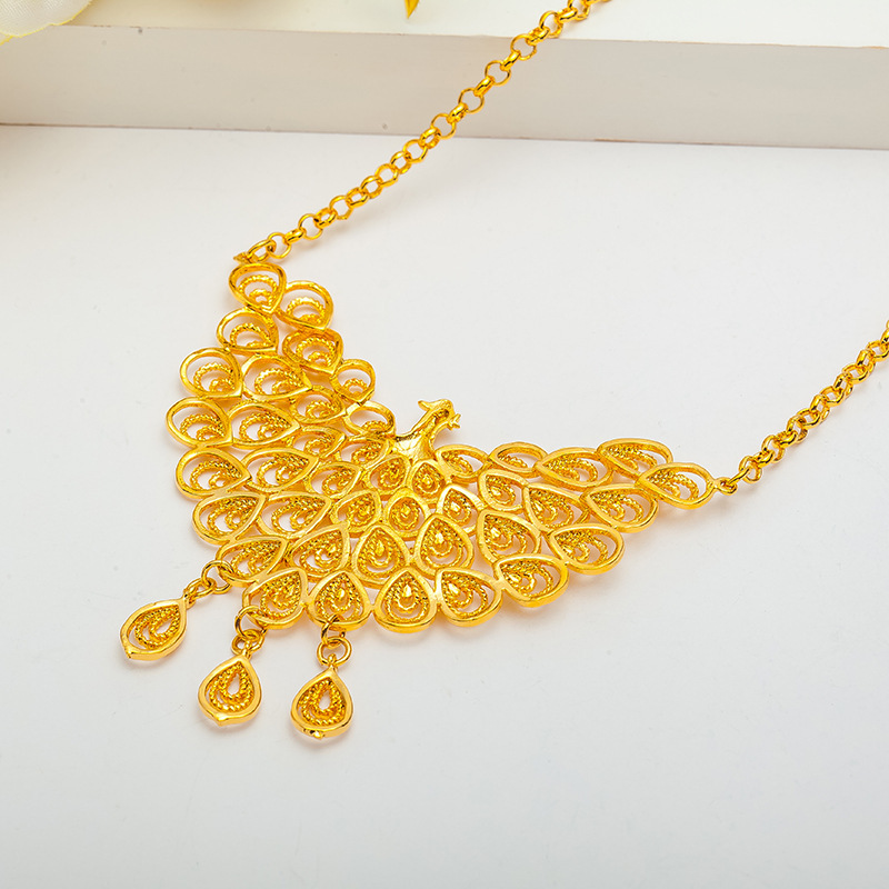 橱窗金 珠宝金店橱窗展示 凤凰项链 铜镀金新娘首饰 金项链