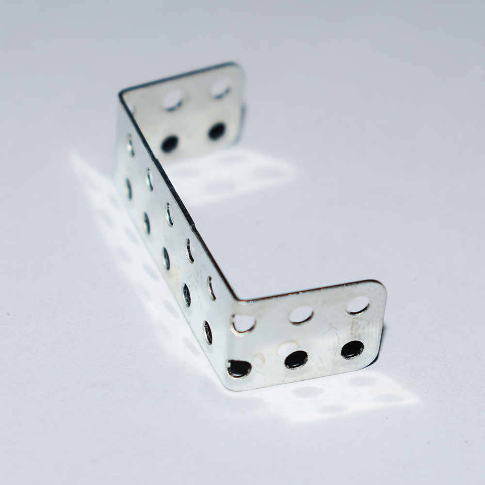 31*10*13矮u型铁 模型槽铁 桥铁铁片 玩具模型拼装零件外贸速卖通