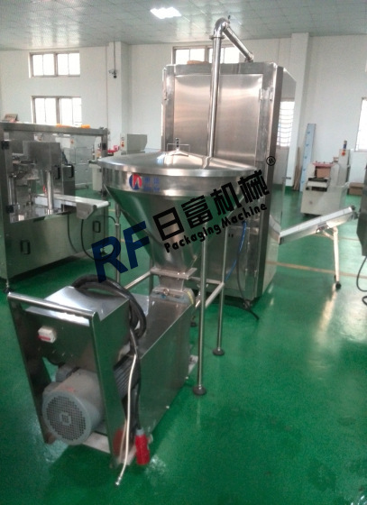 馅料饮料包装机 大袋灌装机 大型自动液体立式包装机 广州厂家