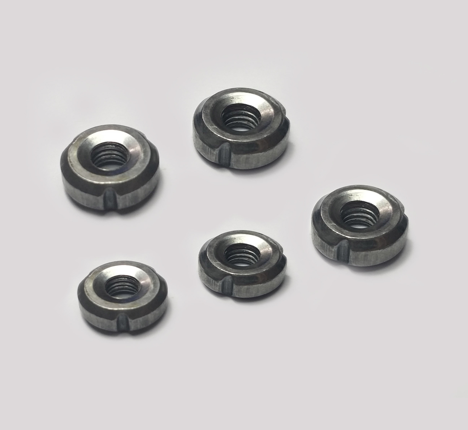 25铁管内塞牙螺母 内套牙螺母m6 带槽圆螺母 m8钢管内套牙螺母