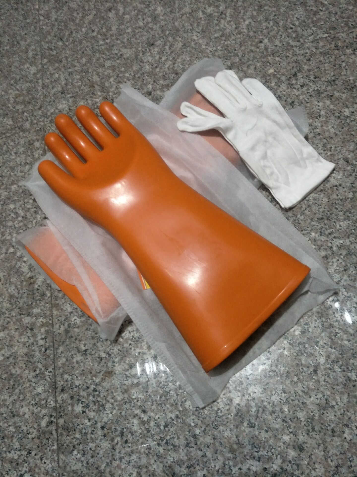 踏雪牌35kv橡胶电绝缘手套