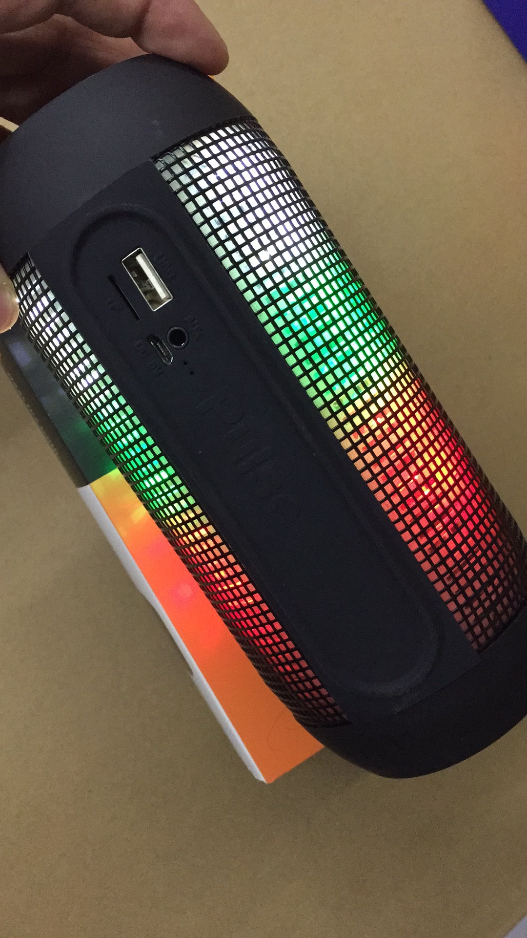 pulse音乐脉动蓝牙音箱炫彩灯光蓝牙音响七彩灯音箱低音炮