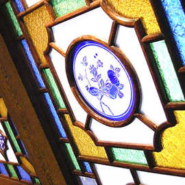 广州厂家定制中式岭南特色满洲窗五彩色玻璃门窗西关骑楼花窗