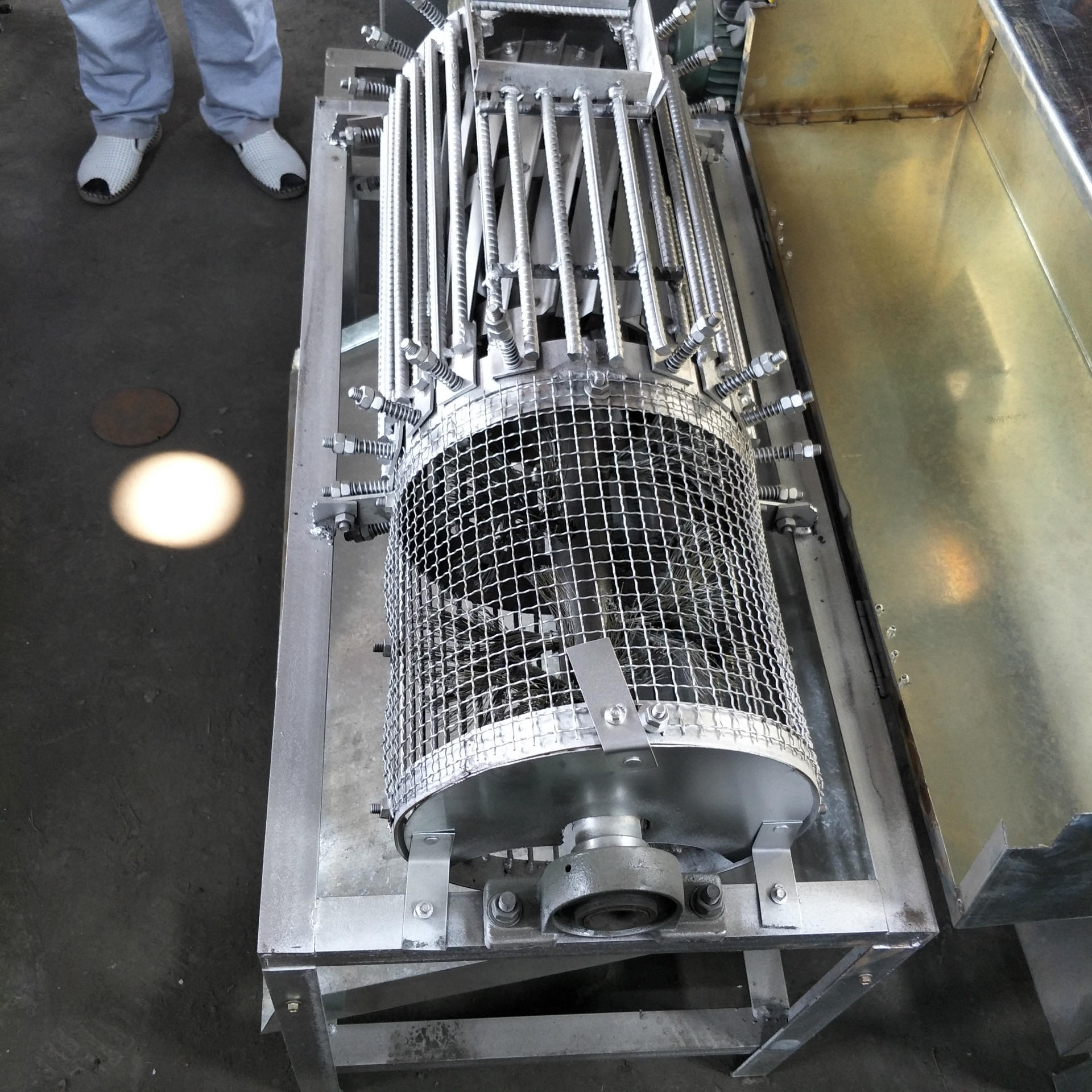 热销青皮核桃剥壳机 小型青皮核桃剥皮机 剥壳机农业机械设备