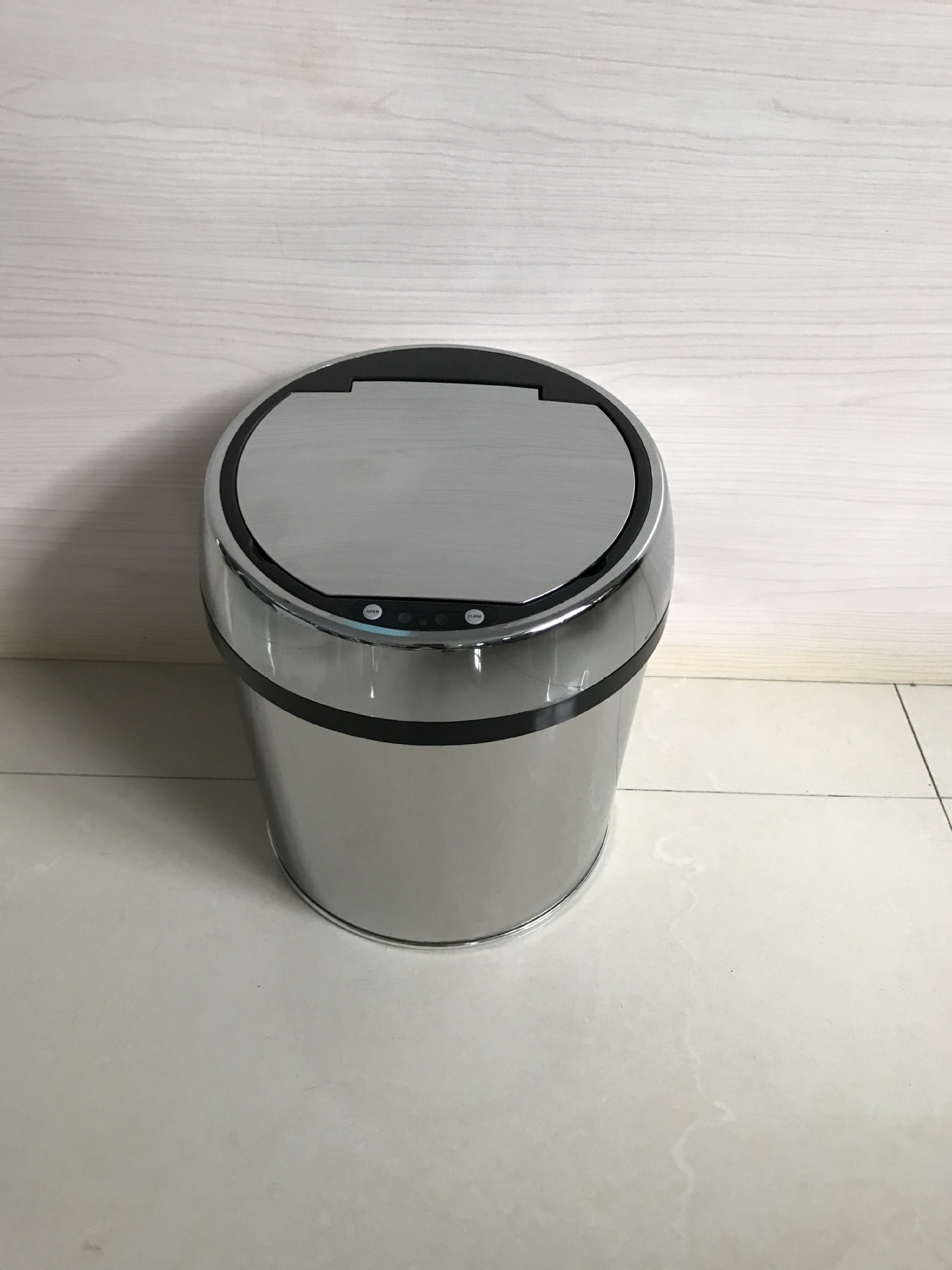 尚莱仕 卫生间书房圆形时尚简约不锈钢银桶镜面智能感应垃圾桶6l