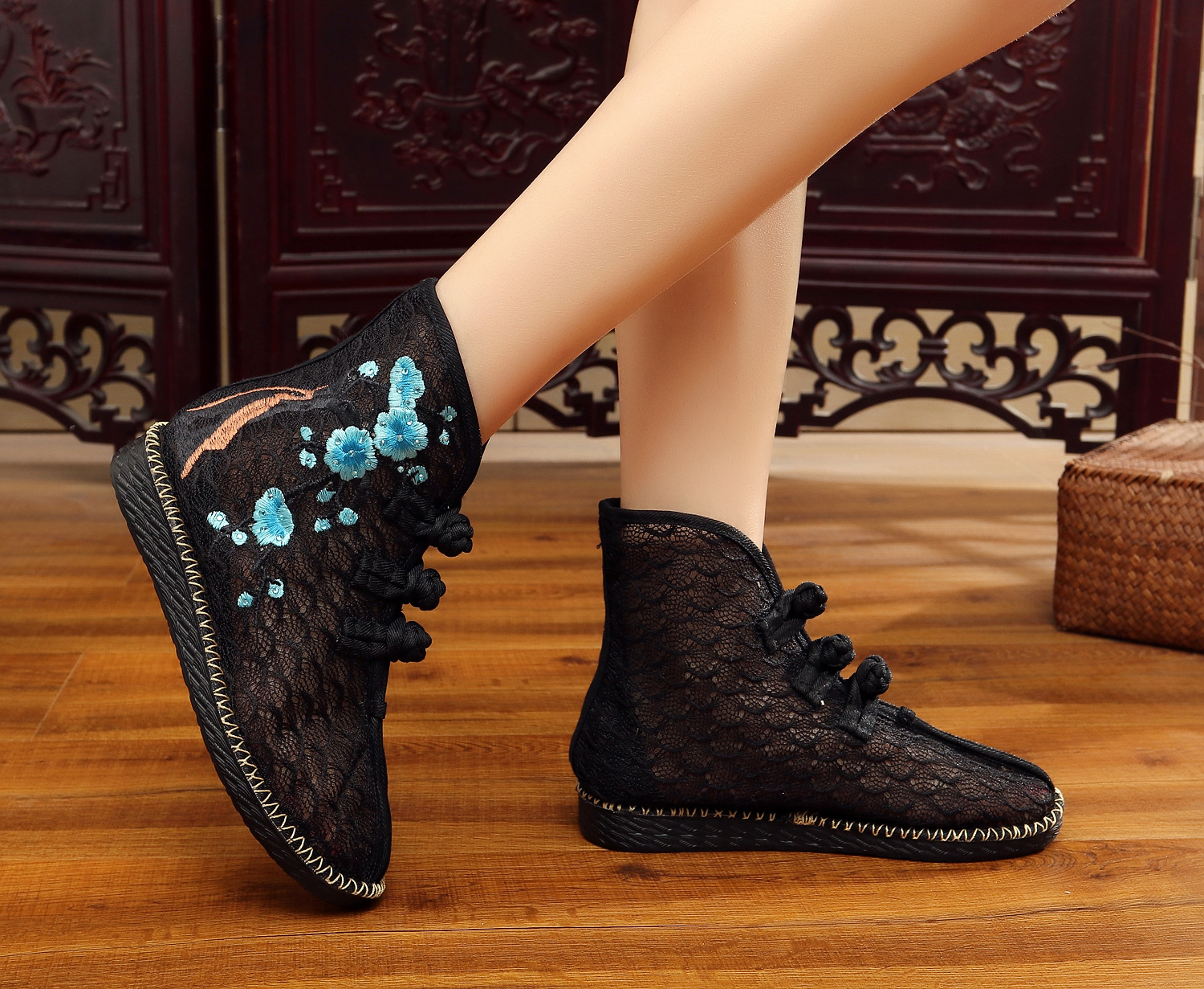 网纱夏靴花布拼接蕾丝网纱透气民族风盘扣绣花女单鞋凉靴
