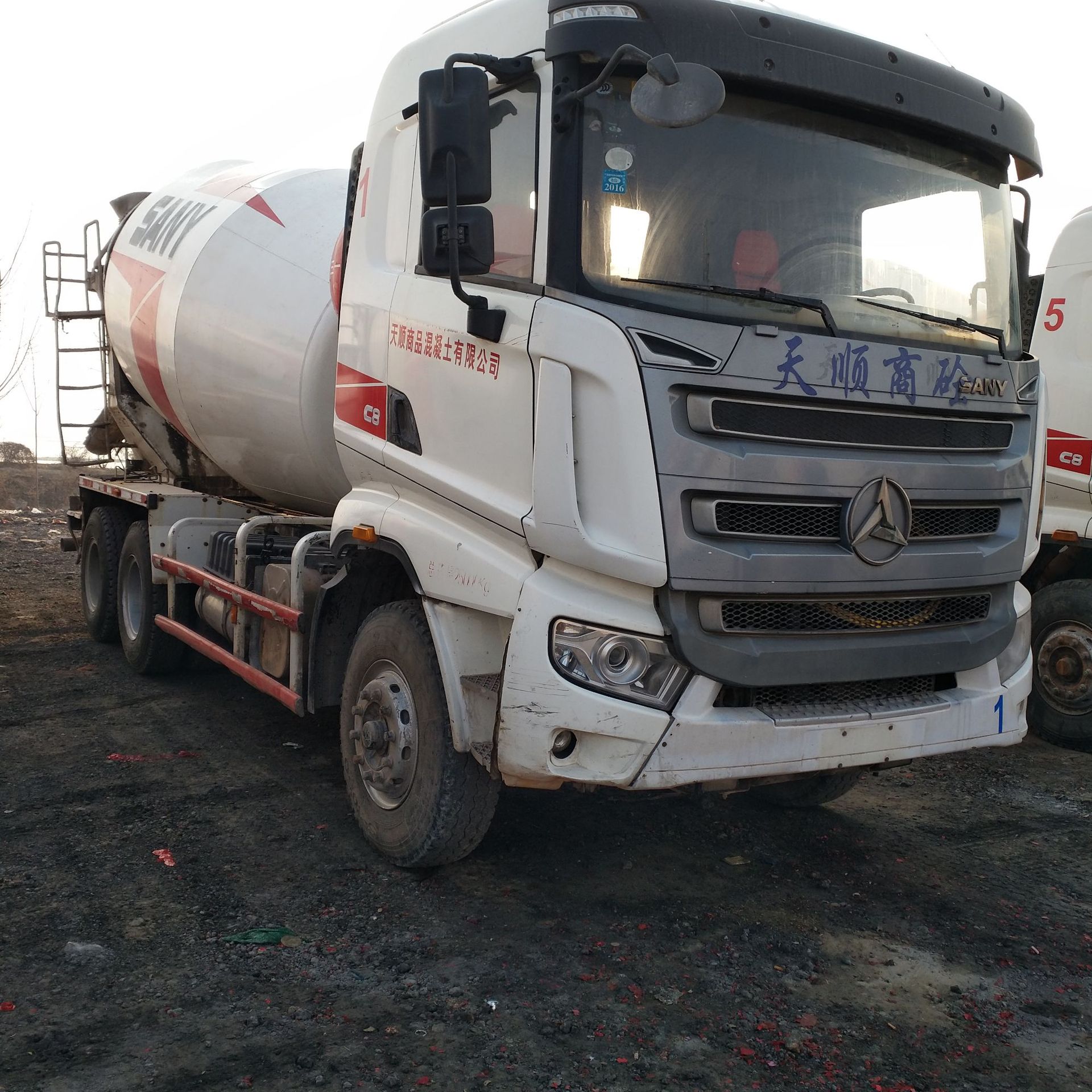 二手搅拌车分期,12方国四豪沃 湖南三一 二手混凝土搅拌车多少钱