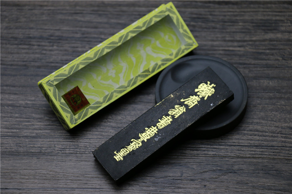 二两安徽墨条正宗 青墨 铁斋翁 国宝 墨条墨锭墨块带盒