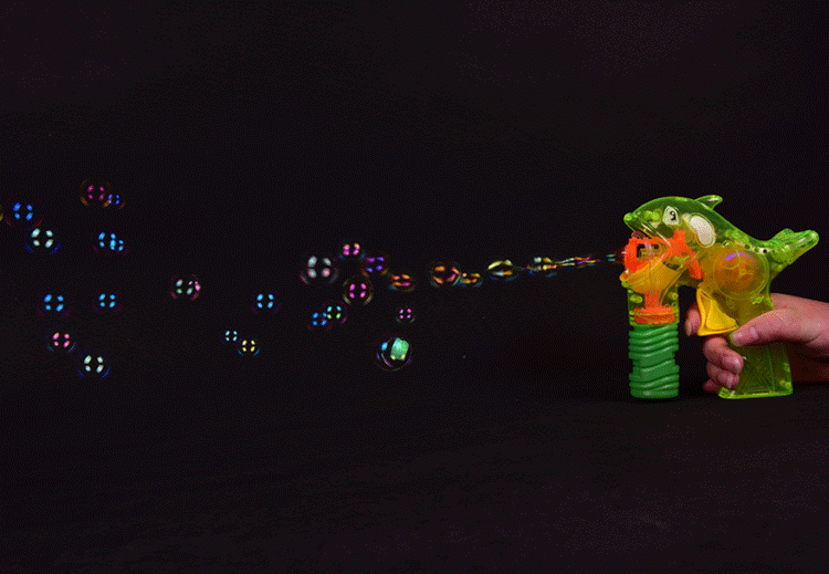 海豚泡泡枪 发光玩具 全自动惯性透明 儿童热卖地摊 吹泡泡厂家