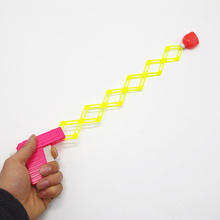 儿童玩具枪迷你整蛊搞怪弹力伸缩拳头枪弹簧魔术枪怀旧经典小玩具