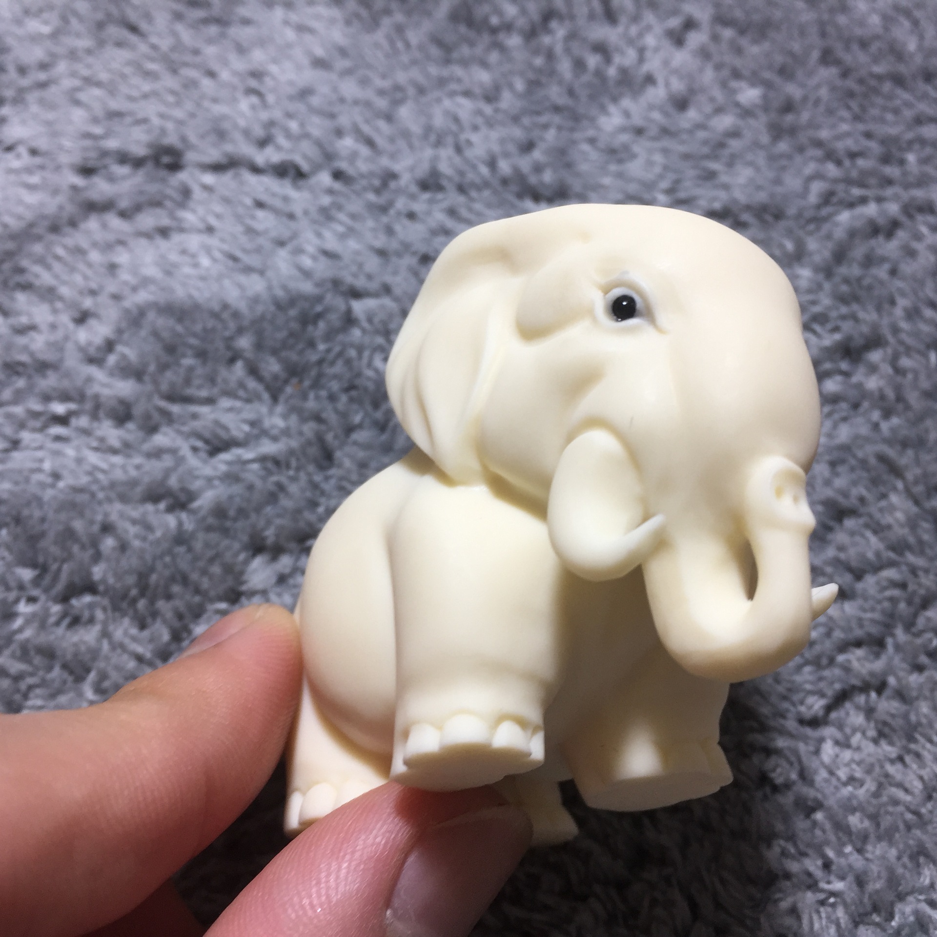 象牙果雕刻迷你大象摆件6.4*3.3*4.7cm菩提籽椰子木手把件 礼盒装