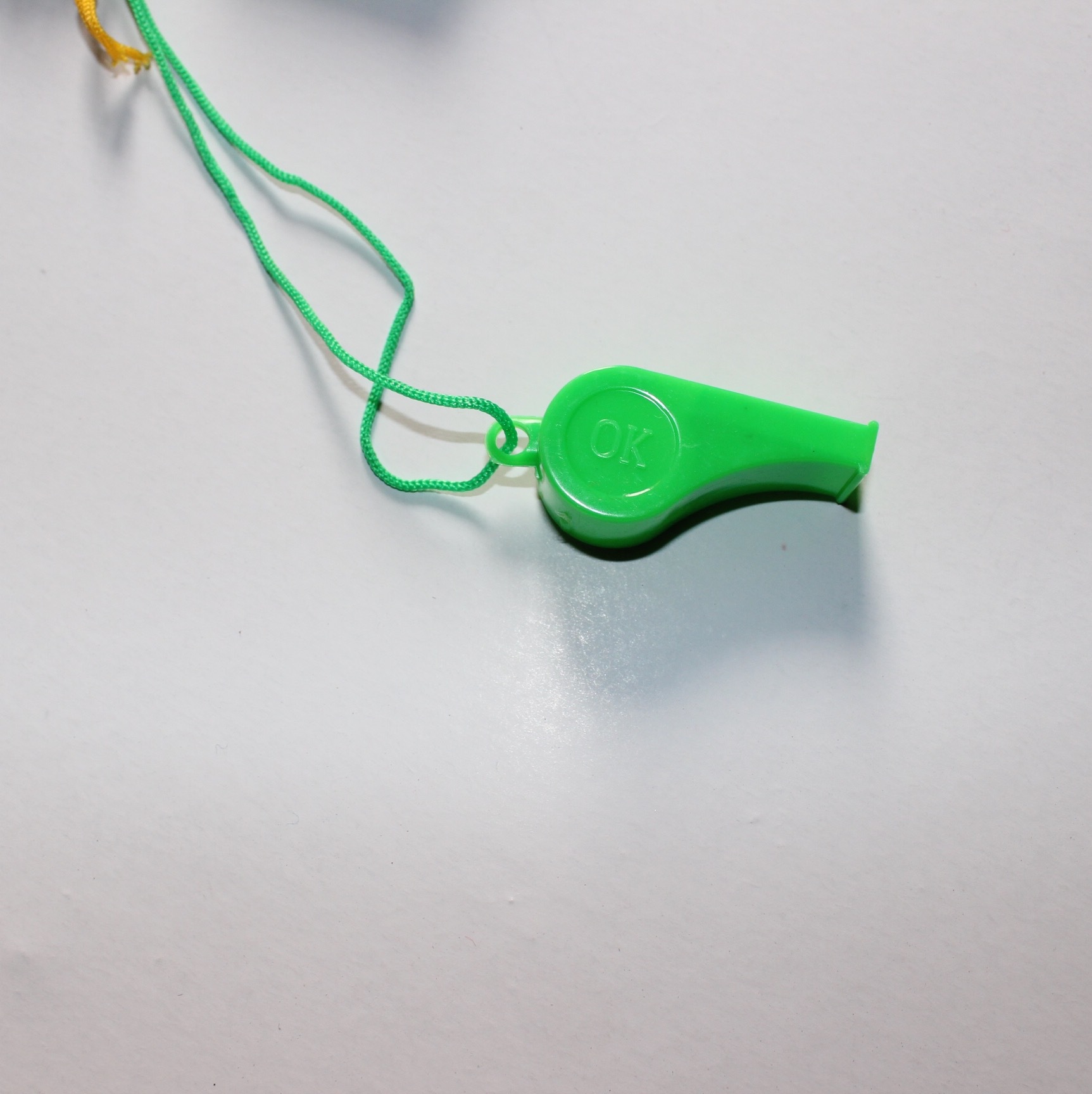 批发塑料口哨 哨子 裁判口哨 球迷口哨