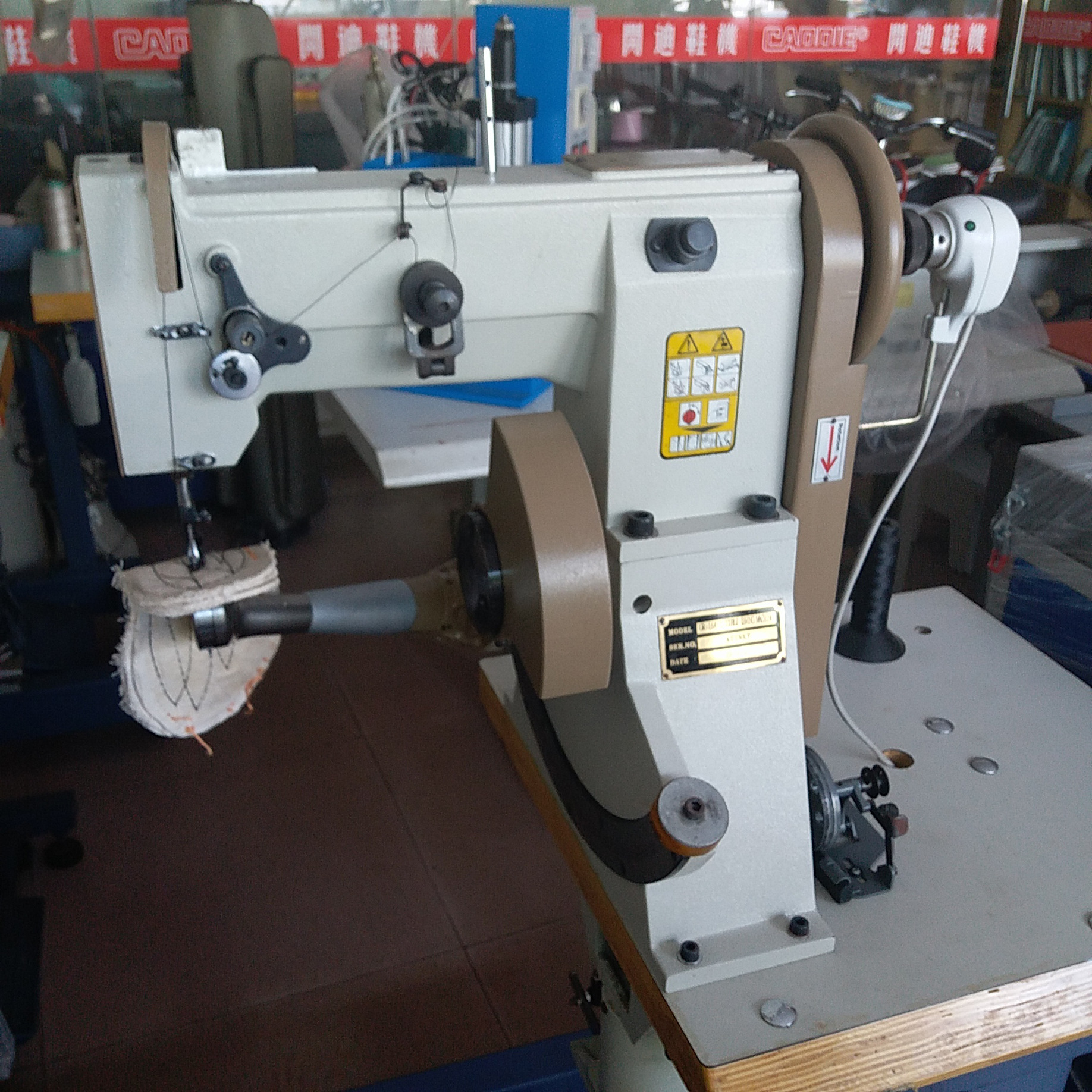 二手宏裕牌168侧缝机 9成新 二手168缝鞋机