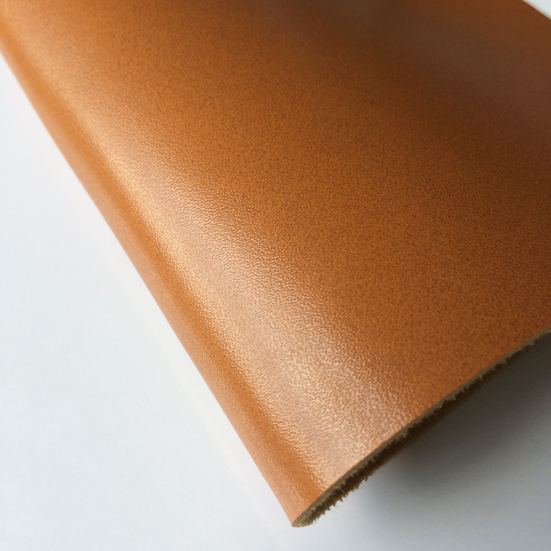 8牛油皮皮革面料 人造革皮料 pvc人造革