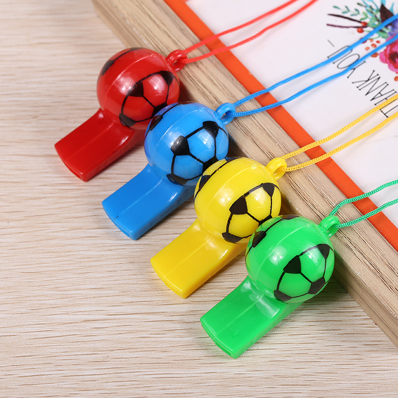 新款腾马牌七彩足球塑料口哨创意设计多款色哨子训练警哨厂家批发