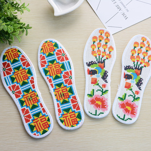 2018批发纯手工十字绣棉布鞋垫半成品刺绣花精准印花针孔鞋垫带针