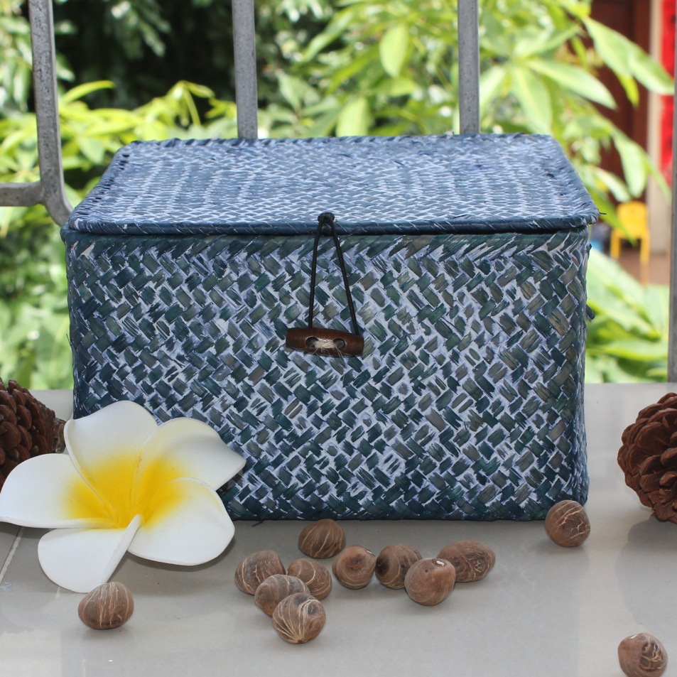 012S Seagrass Hand-Woven Storage Box Desktop Organize and Storage Packing Boxes Ins Gift Knitted Basket