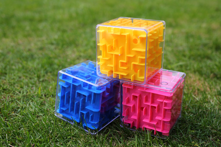 3d立体魔方迷宫玩具 3-7岁儿童益智闯关迷宫魔方地摊热卖玩具