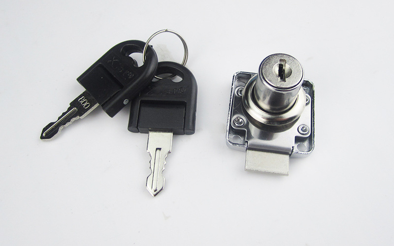 兴盛发 厂家直销136-22办公桌抽屉锁家具折叠钥匙衣柜锁 现货批发