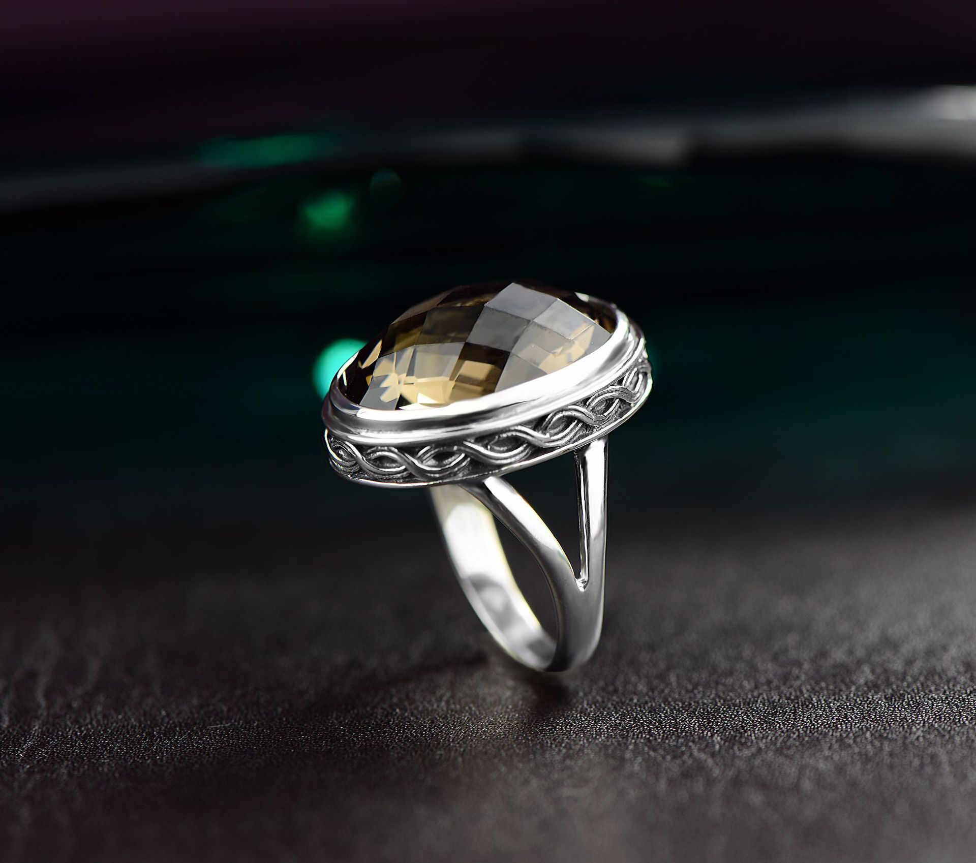 s925银镶嵌镂空切面合成茶晶复古戒指情侣款男女首饰