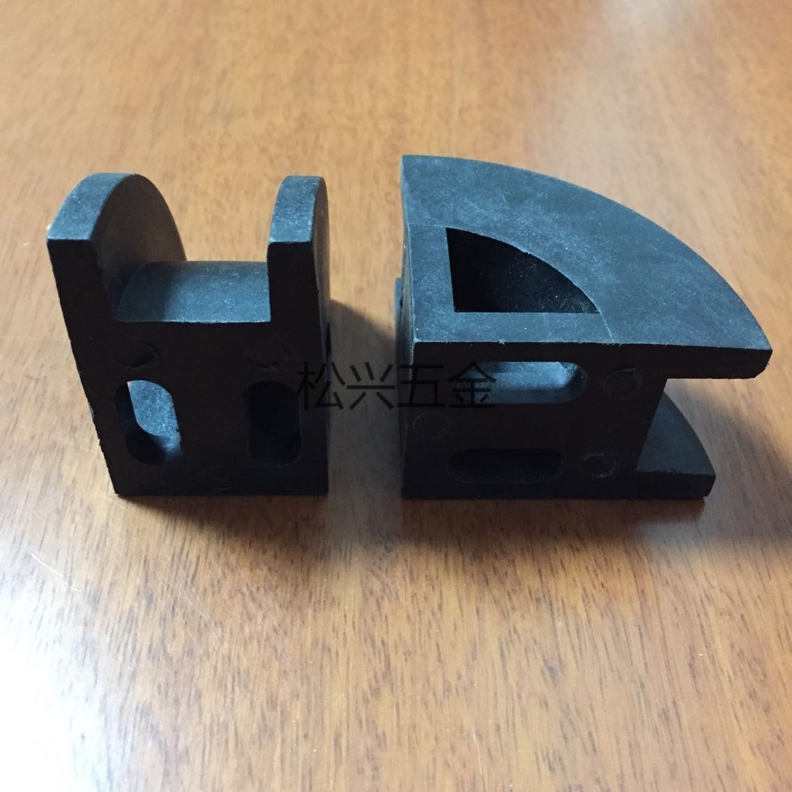 组装线配件 铝材55mm过渡轮 倍速链防撞块 倍速链铝材导向块