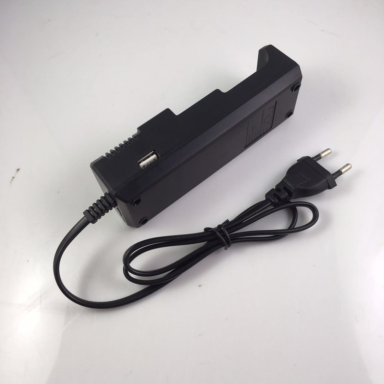 万能充电器 充饱_万能充给手机电池充电_万能充怎么充电