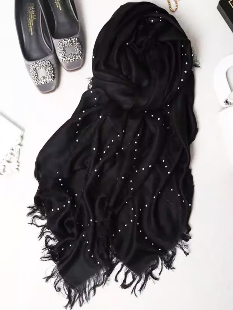 羊毛铆钉方巾黑色铆钉围巾羊毛黑色方巾个性散须流苏保暖披肩