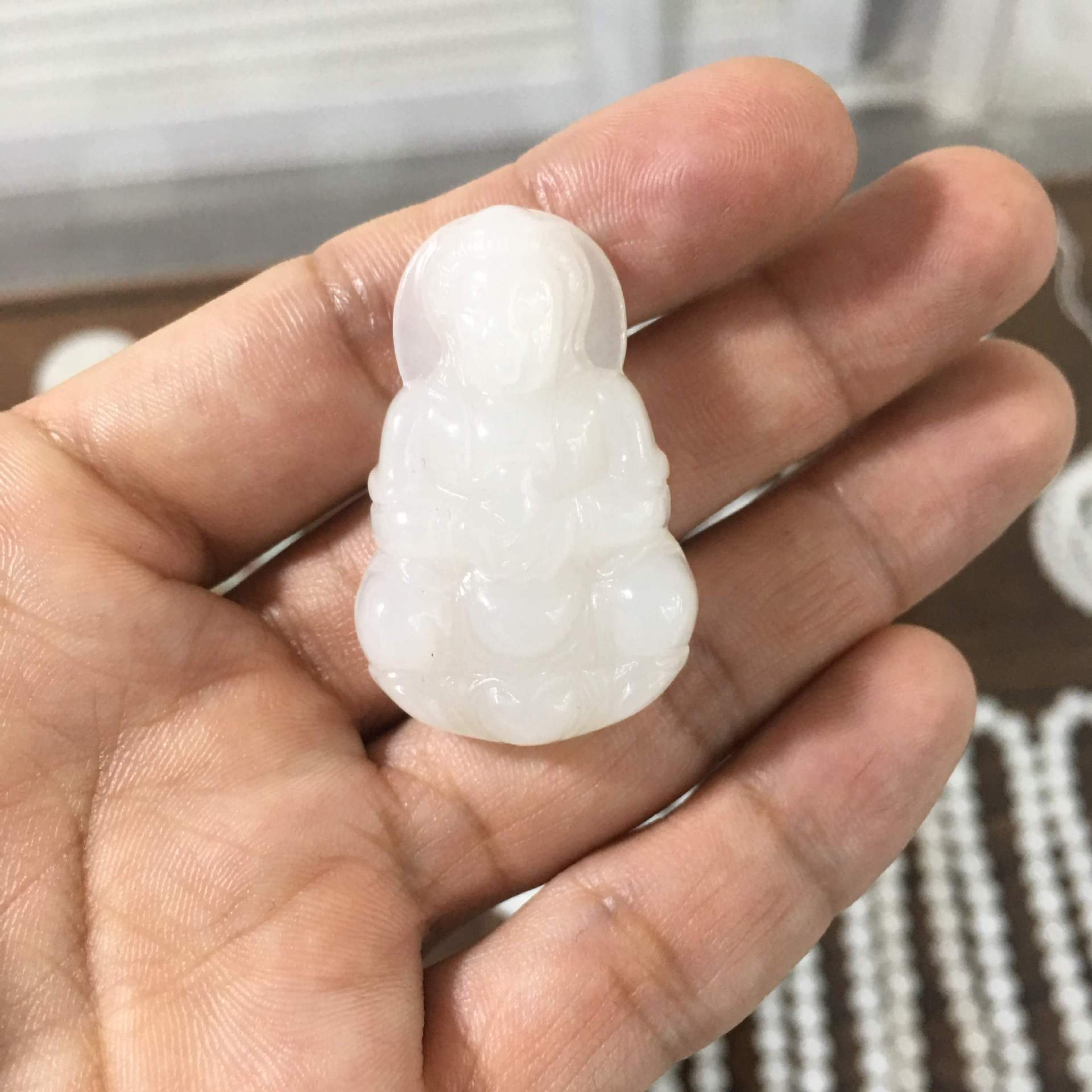 天然正品和田玉羊脂级白玉 玉观音青海料玉石吊坠挂件男款 配证书