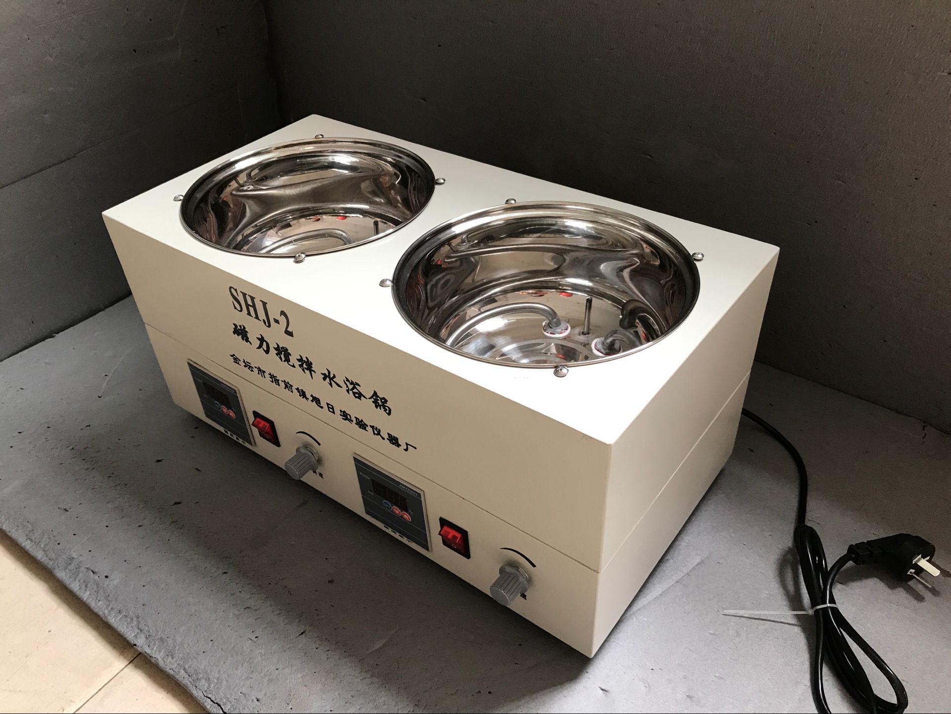 数显恒温磁力搅拌水浴锅 水浴恒温磁力搅拌器 磁力搅拌恒温水浴