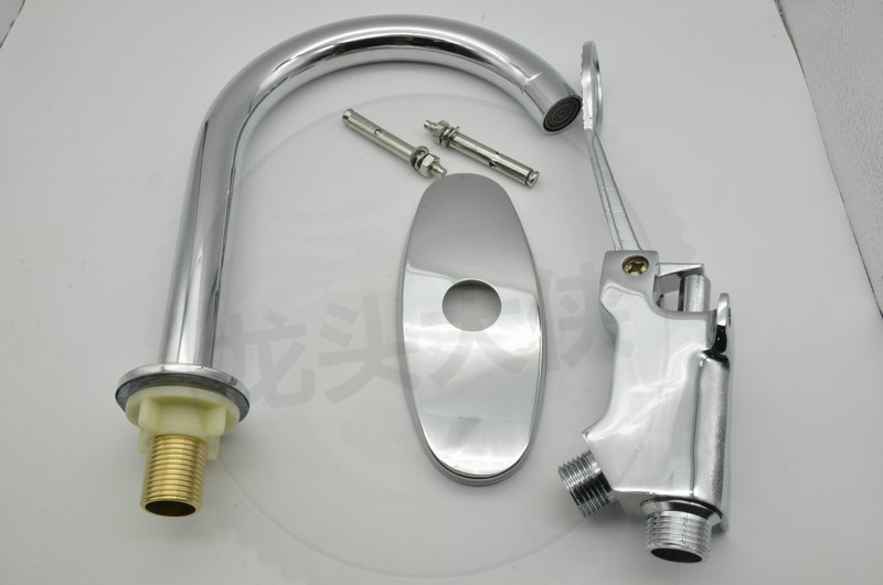 厂家铜脚踏式菜盆龙头冲洗阀医用实验室厨房公共场所面盆水龙头