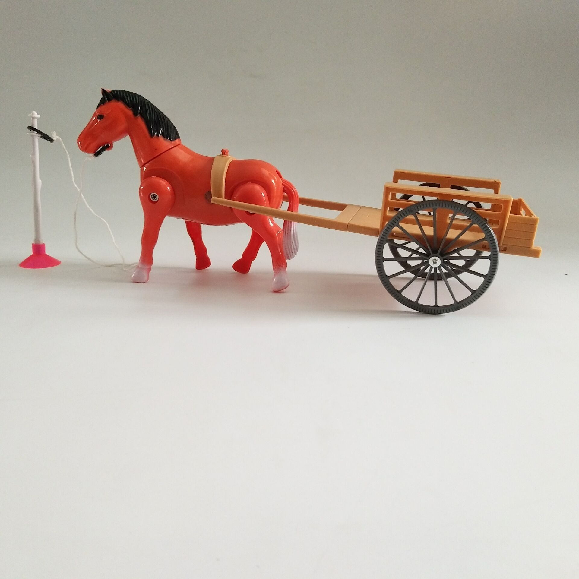 厂家直销地摊儿童玩具马电动旋转绕桩马拉车新奇特益智玩具