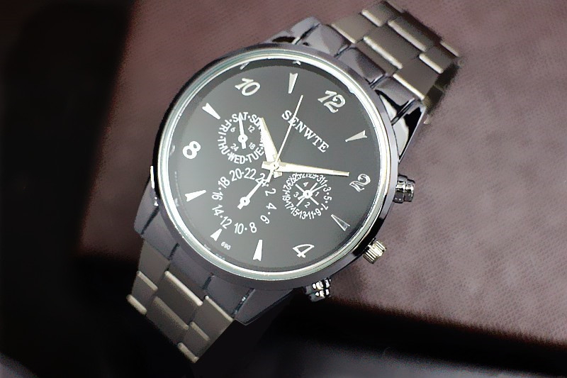 2.中低档手表,难免会有瑕疵,太过介意慎拍.