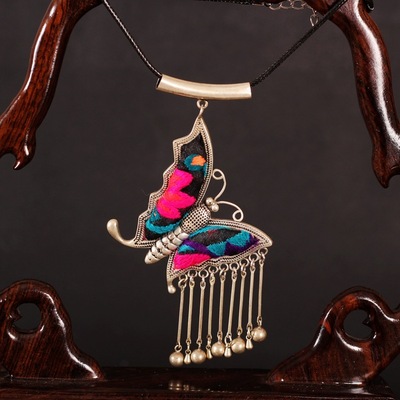 贵州苗族民族风饰品 复古手工绣花刺绣蝴蝶吊坠 老绣苗银藏银项链