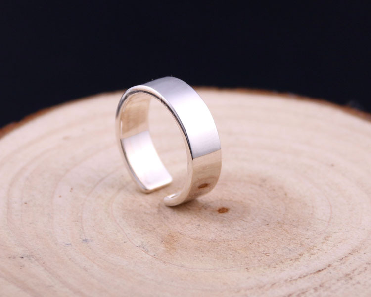 6cm,戒指厚0.1cm 【规格】;开口可调节 【拍摄】;实物拍照 放心购买!