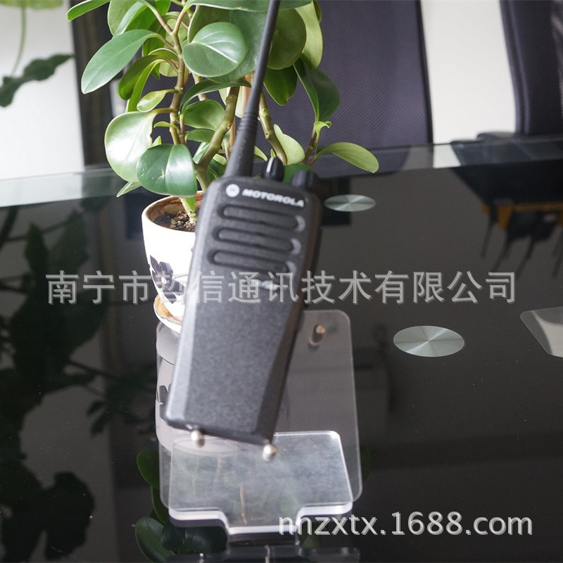 XIR P3688对讲机 (3)