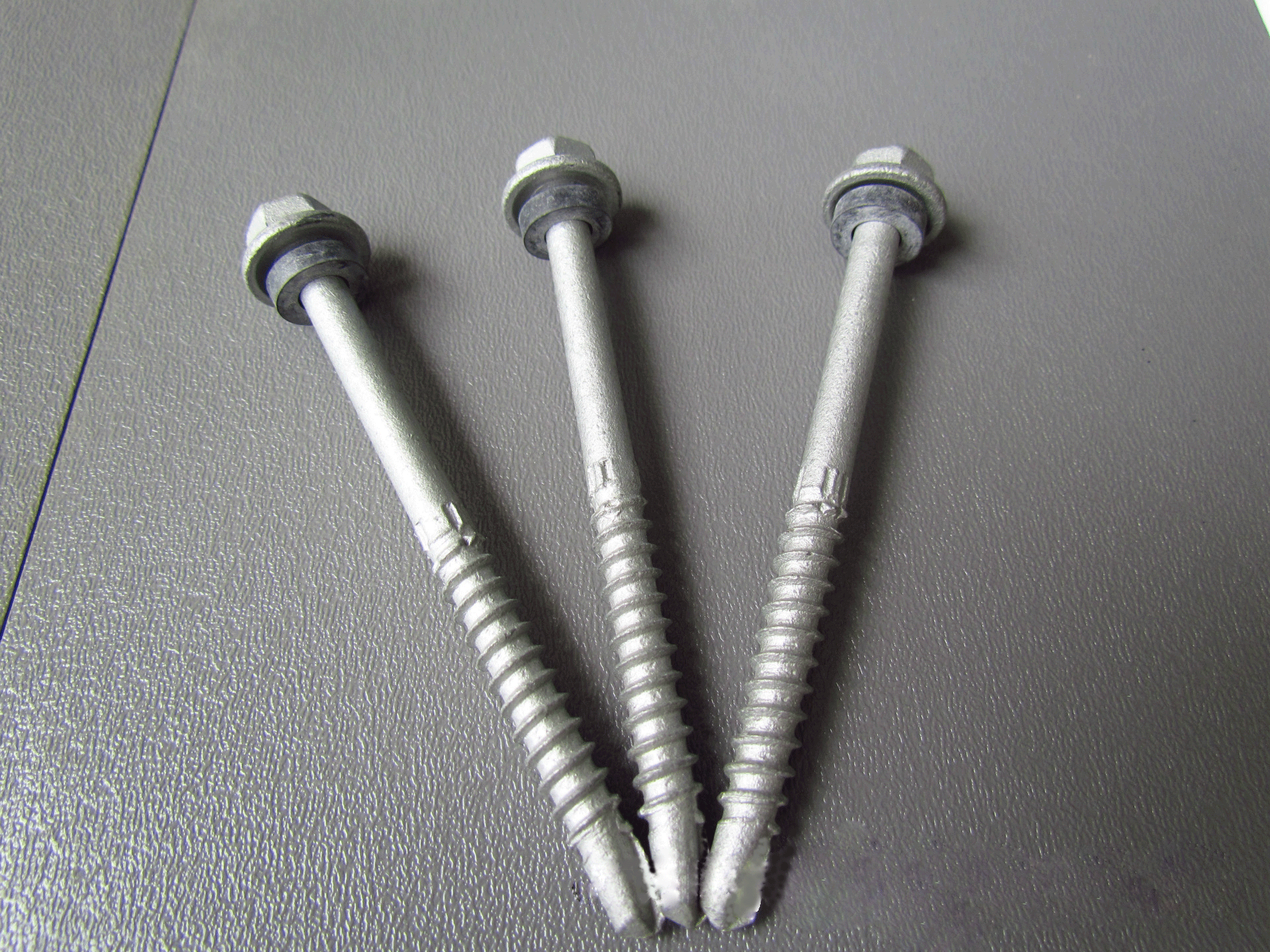 轻钢结构专用螺钉标的自攻螺钉抗台风防腐蚀刻力封涂层螺钉