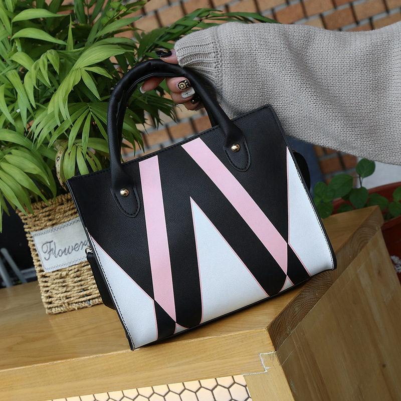 Simple and Stylish Casual Women's Handbag New Korean Women Bag Trendy Printed Shoulder Bag Crossbody Saffiano Bag