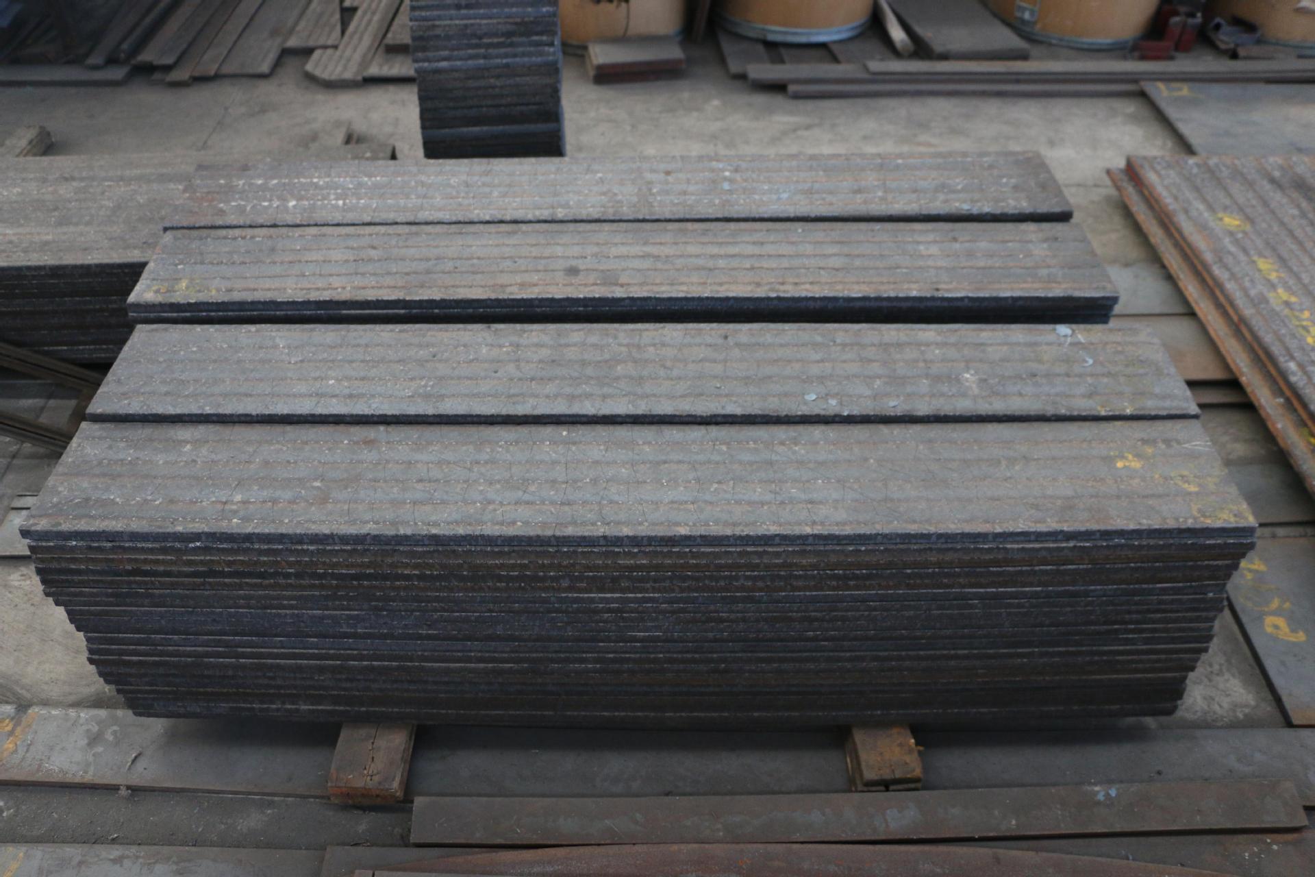 国龙主营12 6堆焊碳化铬耐磨板 16 6双金属板 表面堆焊板