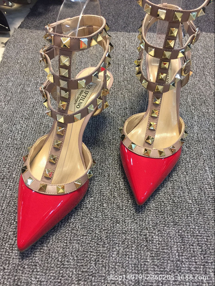 欧洲站小辣椒同款铆钉尖头高跟鞋t型绑带真皮细跟鞋柳钉鞋凉鞋女